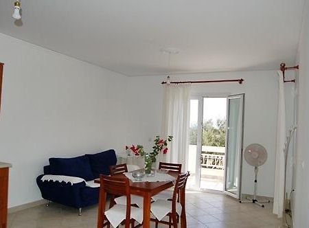 Villa Vourda Marathókampos Rom bilde